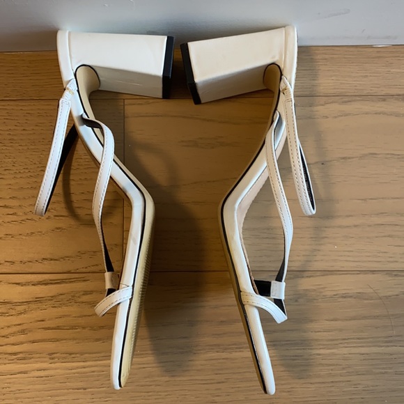 Zara White Strappy Sandal with Block Heel - Picture 5 of 5